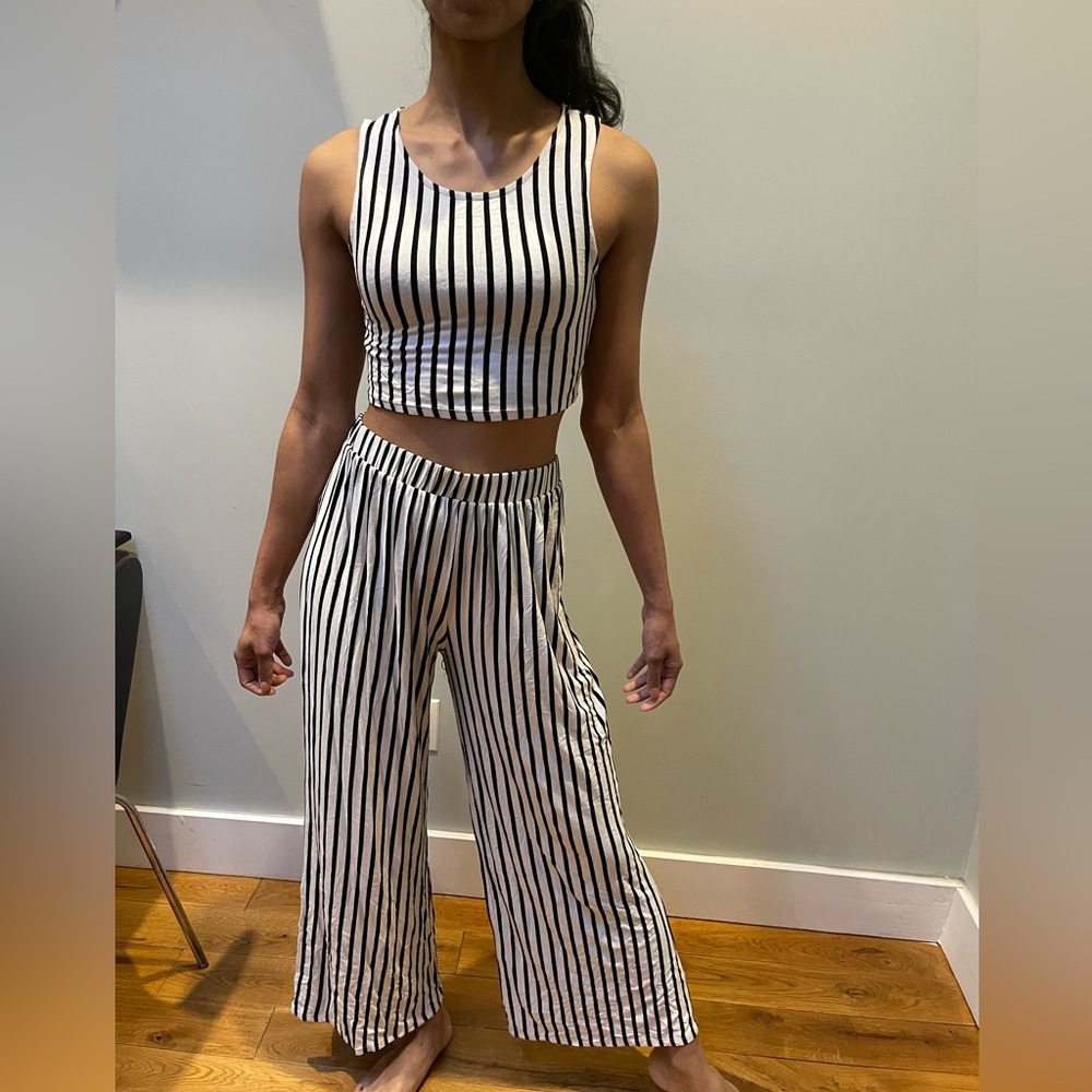 Tripped set with pants and top